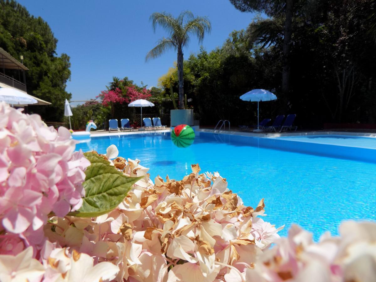 Lefkas Blue Hotel Никиана Екстериор снимка