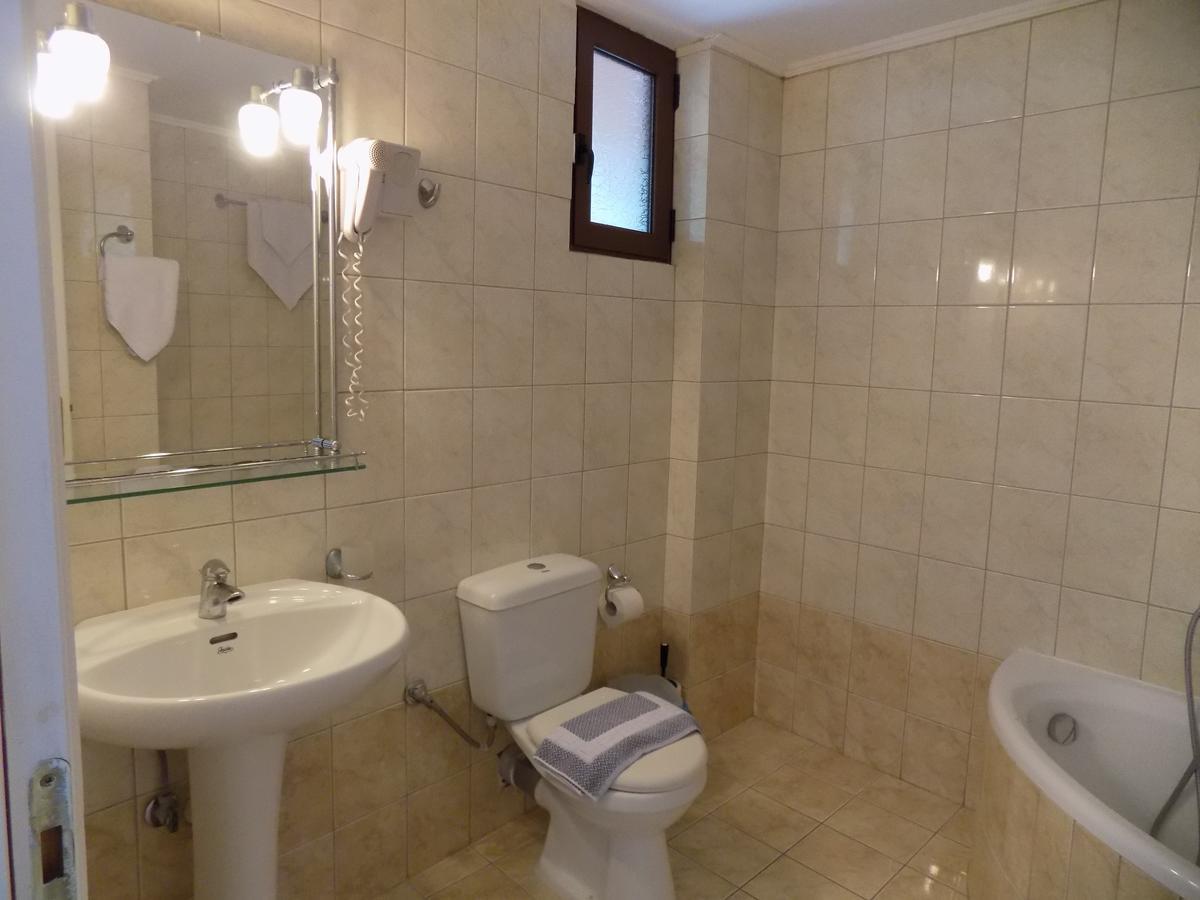 Lefkas Blue Hotel Никиана Екстериор снимка