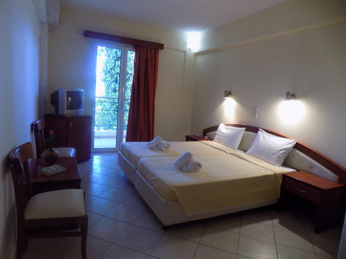 Lefkas Blue Hotel Никиана Екстериор снимка