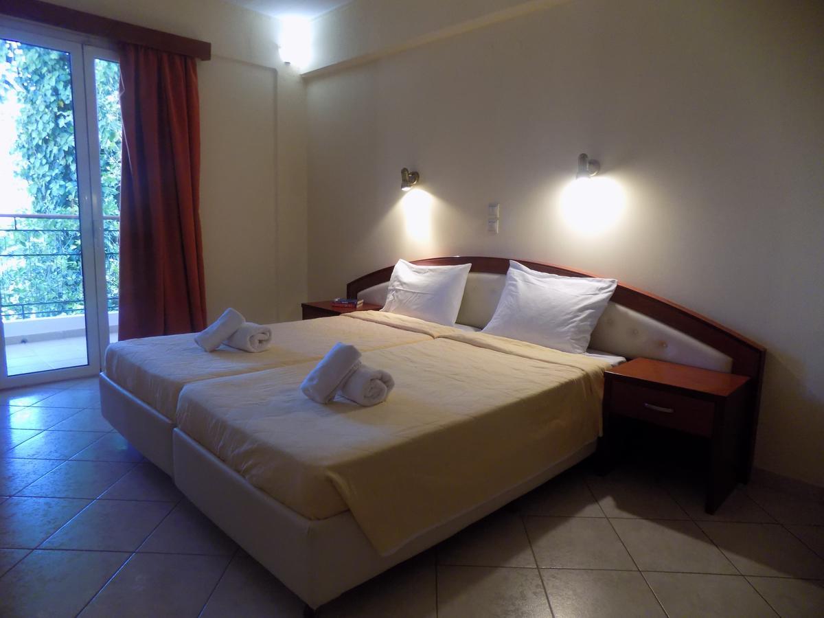 Lefkas Blue Hotel Никиана Екстериор снимка