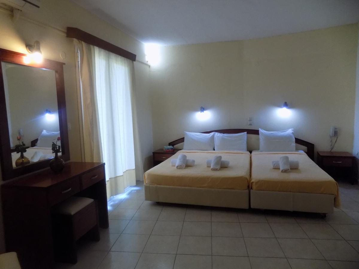 Lefkas Blue Hotel Никиана Екстериор снимка